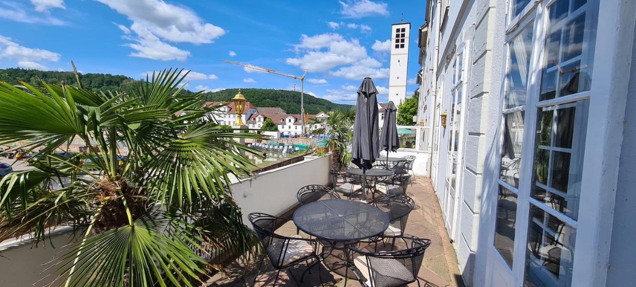 Historisches Hotel Zum Schwan บาด คาร์ลซาเฟิน ภายนอก รูปภาพ